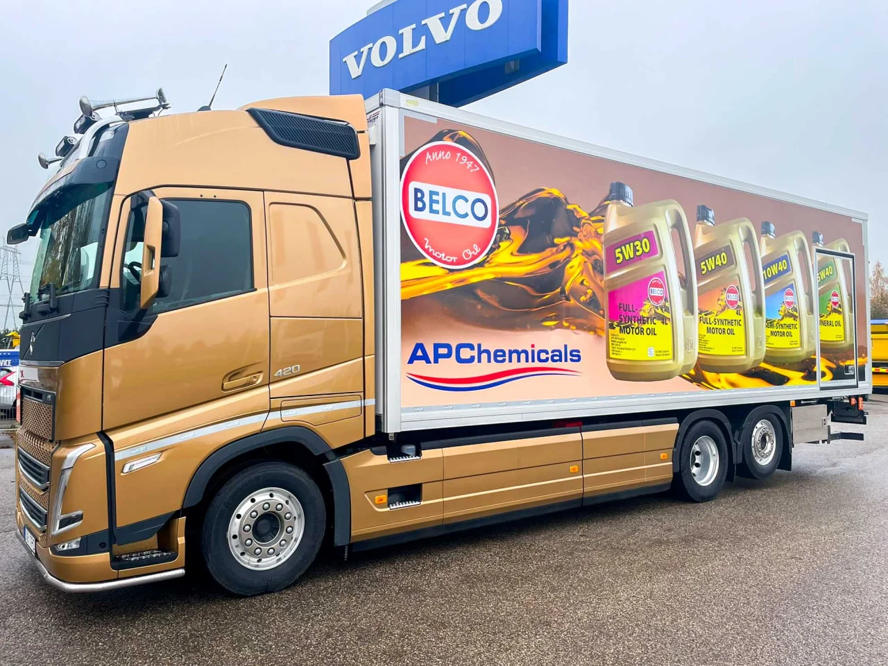 Lätt skåp för olika transporter